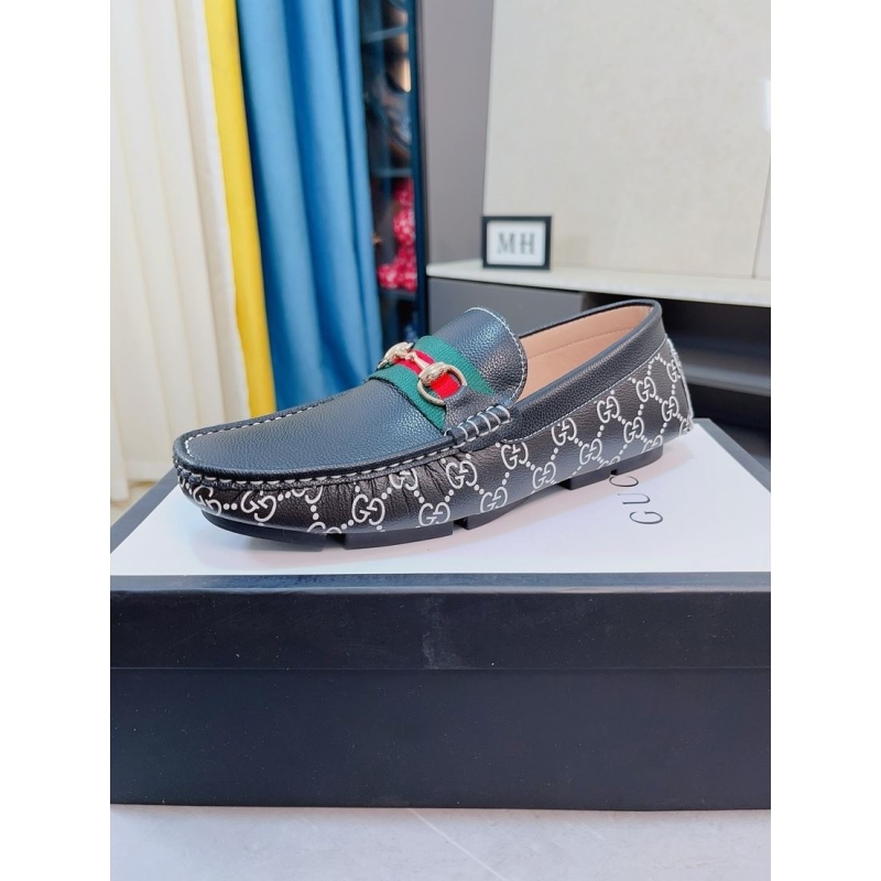 G*u*i leather shoes